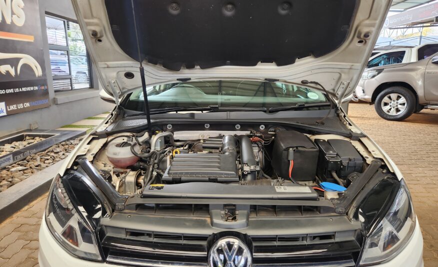 Volkswagen Golf 1.2TSI Trendline