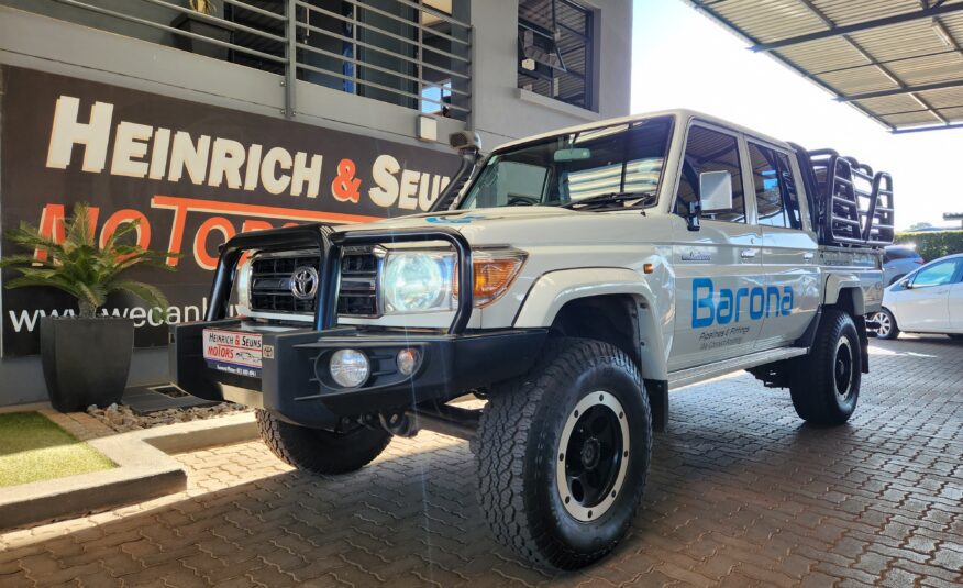 Toyota Land Cruiser 79 4.5D-4D LX V8 Double Cab