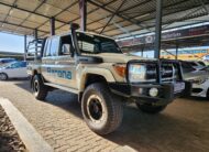 Toyota Land Cruiser 79 4.5D-4D LX V8 Double Cab