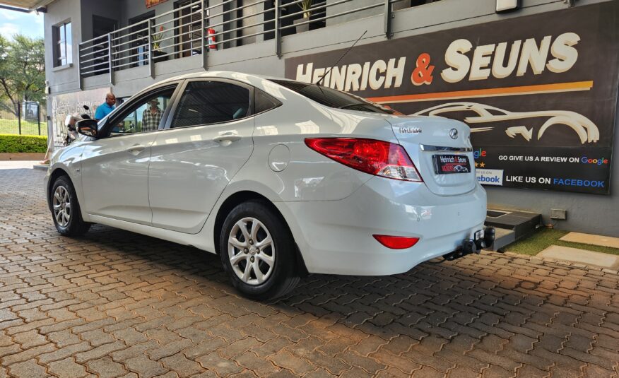 Hyundai Accent Sedan 1.6 Fluid Auto