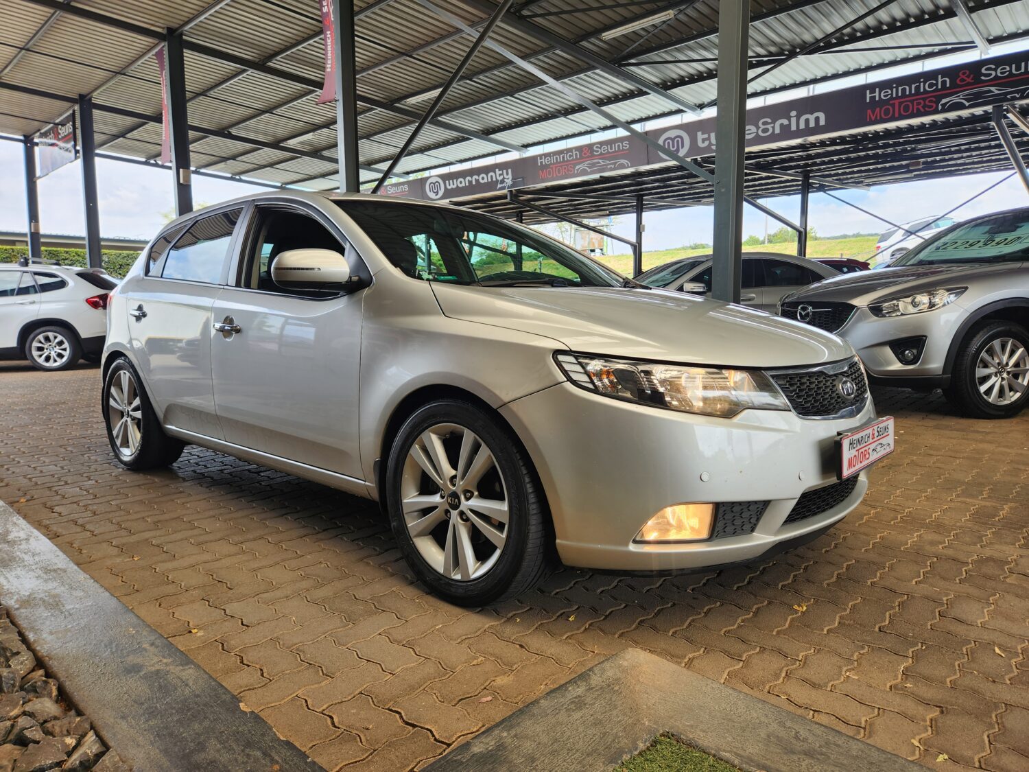 Kia Cerato Hatch 2.0 SX Auto