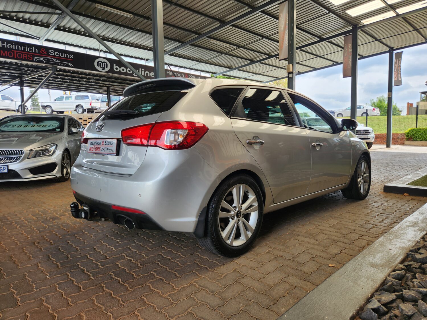 Kia Cerato Hatch 2.0 SX Auto