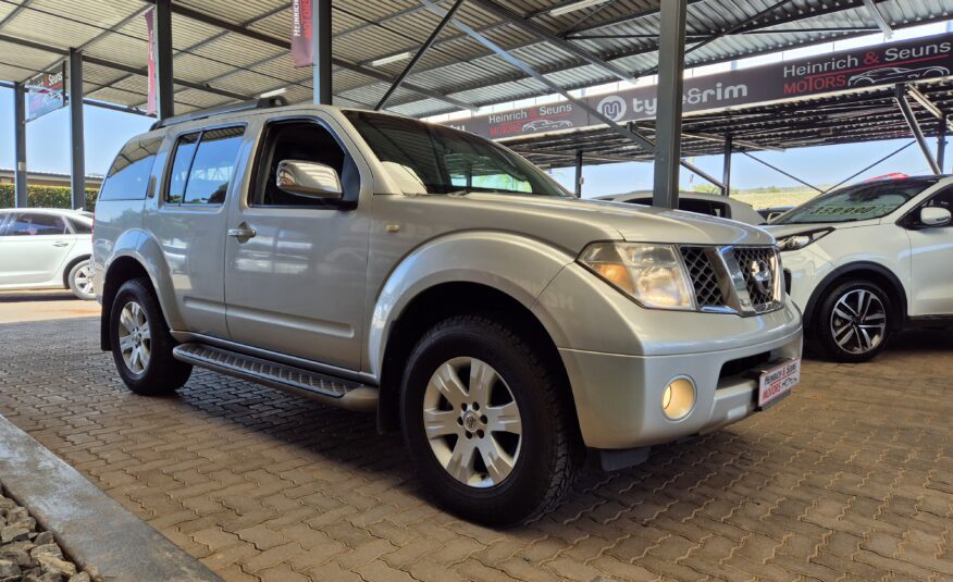 Nissan Pathfinder 2.5dCi LE 4WD