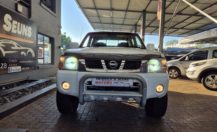 Nissan Hardbody Hi-Rider 2.4i 4×4