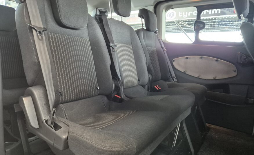 Ford Tourneo Custom 2.2TDCi LWB Ambiente