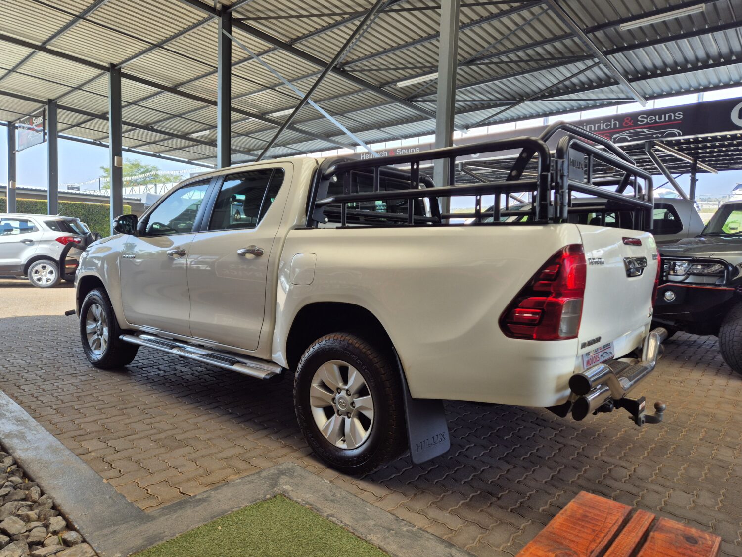 Toyota Hilux 2.8GD-6 Double Cab 4×4 Raider
