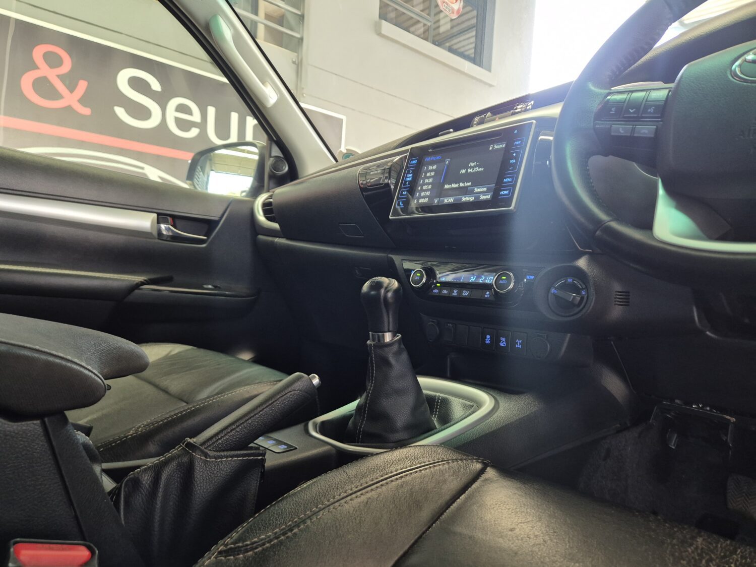 Toyota Hilux 2.8GD-6 Double Cab 4×4 Raider