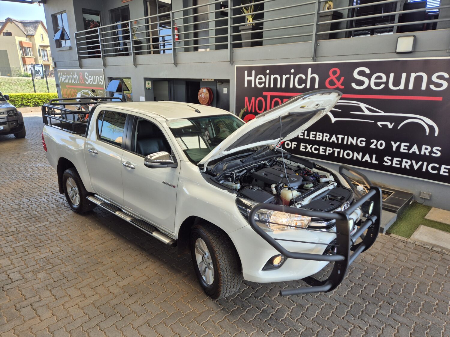 Toyota Hilux 2.8GD-6 Double Cab 4×4 Raider