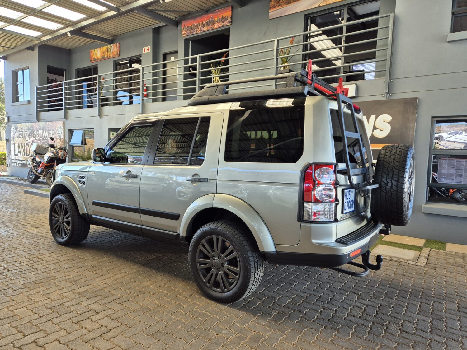 Land Rover Discovery 4 5.0 V8 HSE