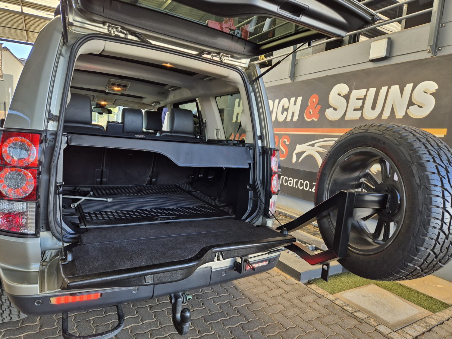 Land Rover Discovery 4 5.0 V8 HSE