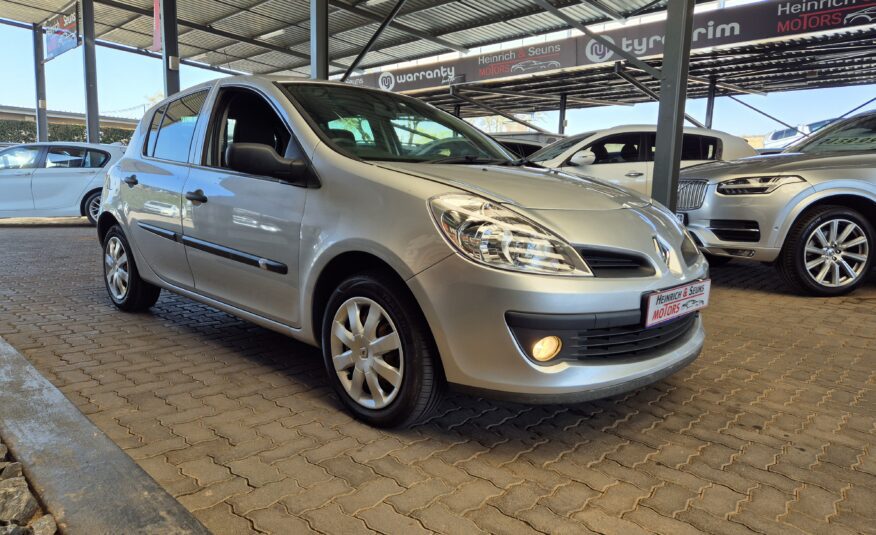 Renault Clio 1.4 Expression 5-Door