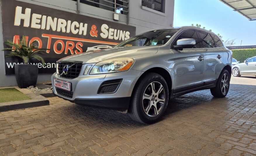 Volvo XC60 D3 Elite Auto