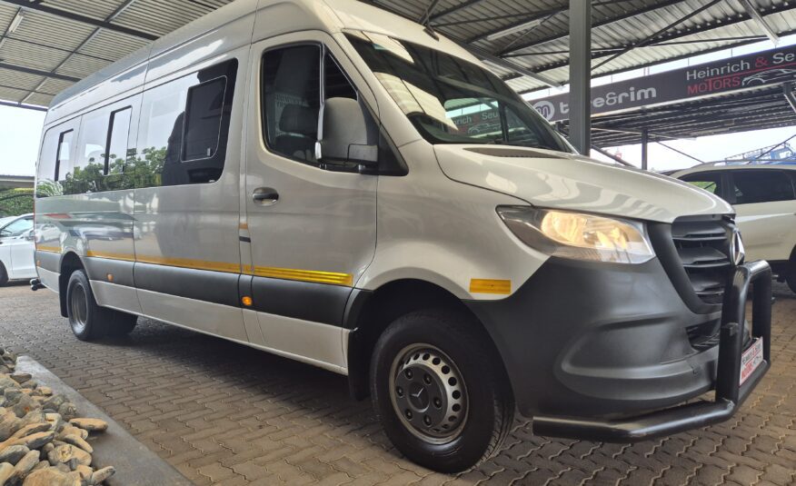 Mercedes-Benz Sprinter 516 XL CDI 23 Seater