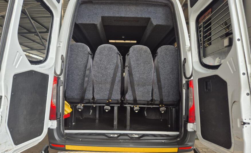 Mercedes-Benz Sprinter 516 XL CDI 23 Seater