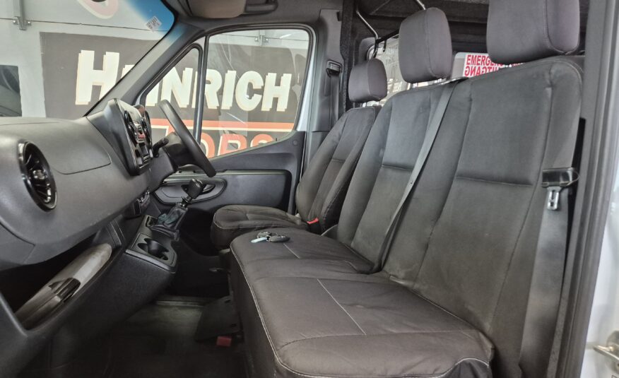 Mercedes-Benz Sprinter 516 XL CDI 23 Seater