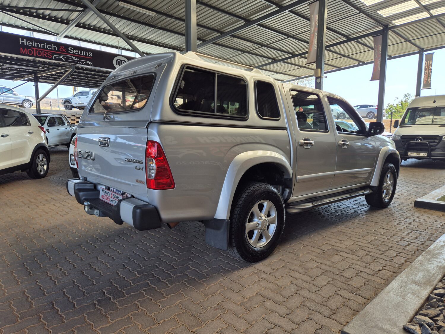 Isuzu KB 300D-Teq Double Cab LX Auto