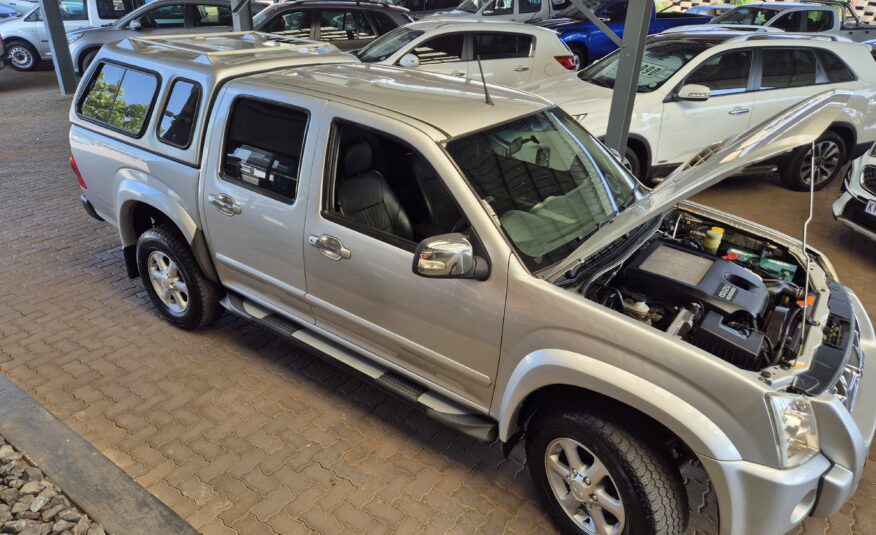 Isuzu KB 300D-Teq Double Cab LX Auto