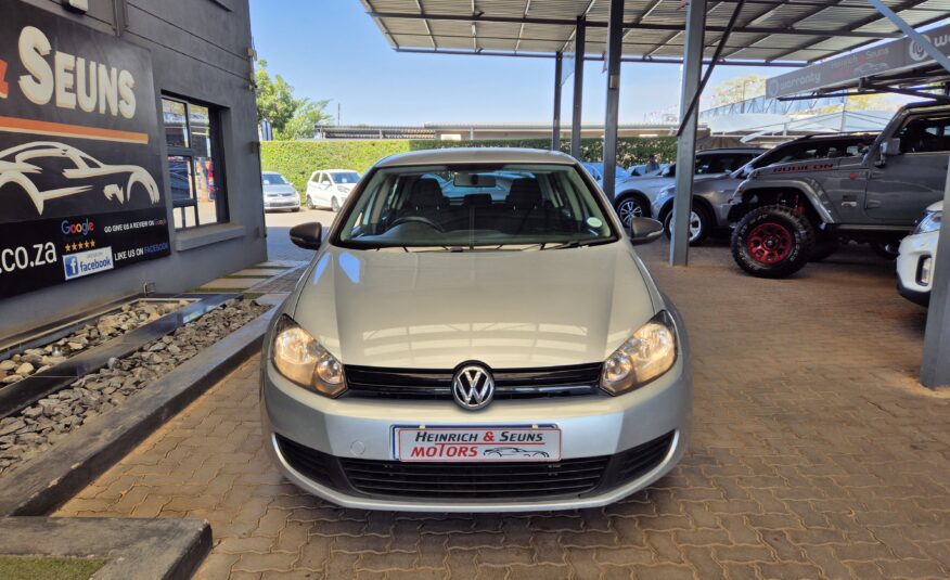 Volkswagen Golf VI 1.6 Trendline