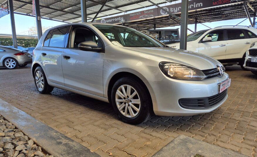 Volkswagen Golf VI 1.6 Trendline