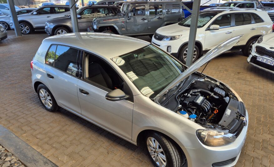 Volkswagen Golf VI 1.6 Trendline