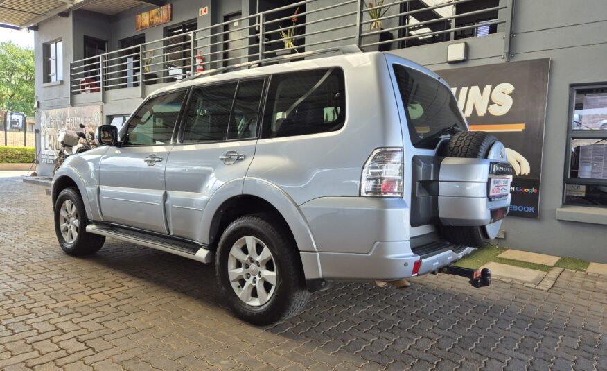 Mitsubishi Pajero 5-Door 3.2DI-D GLS