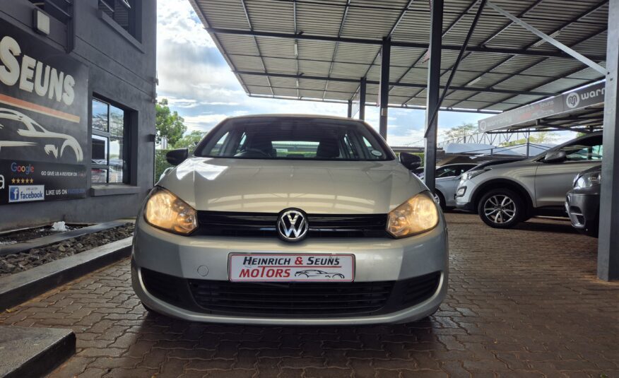 Volkswagen Golf 1.6 Trendline