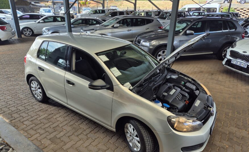 Volkswagen Golf 1.6 Trendline