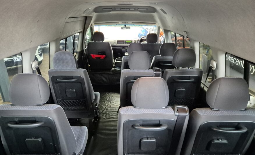 Toyota Quantum 2.7 GL 14-Seater Bus