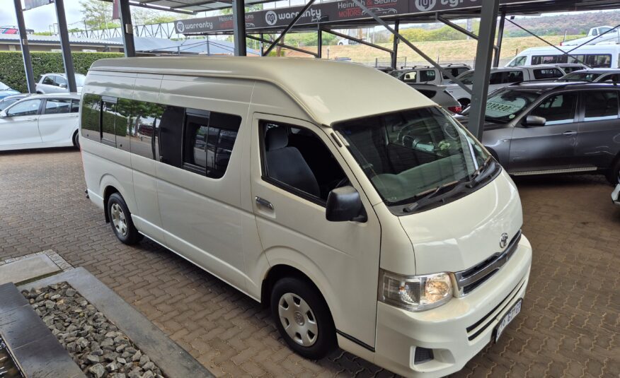 Toyota Quantum 2.7 GL 14-Seater Bus