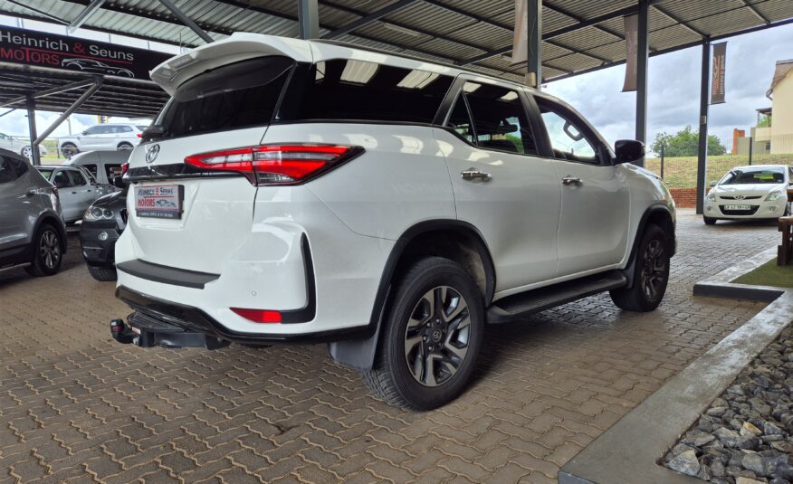 Toyota Fortuner 2.4GD-6 Auto RaisedBody