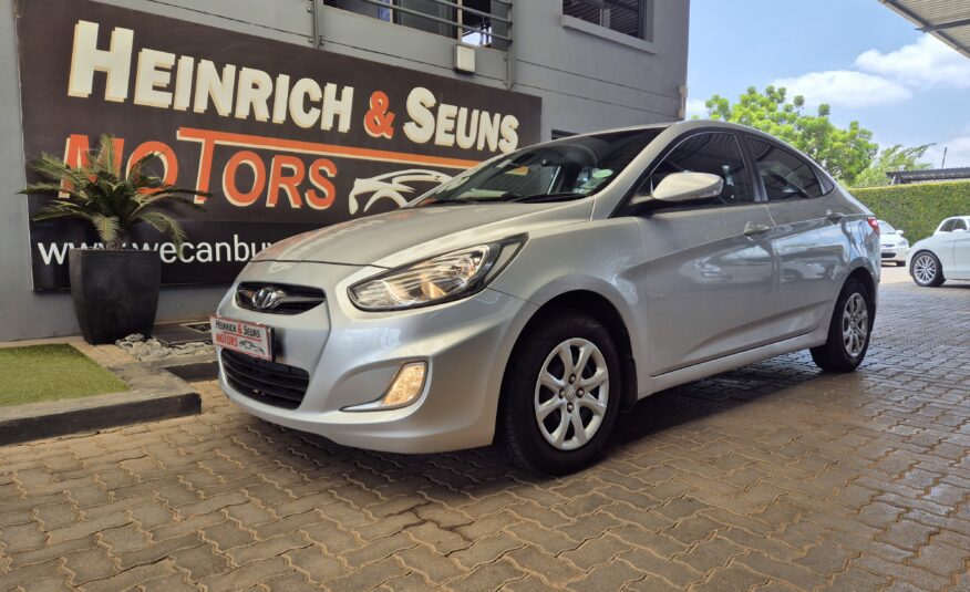 Hyundai Accent Sedan 1.6 Fluid Auto