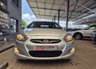 Hyundai Accent Sedan 1.6 Fluid Auto