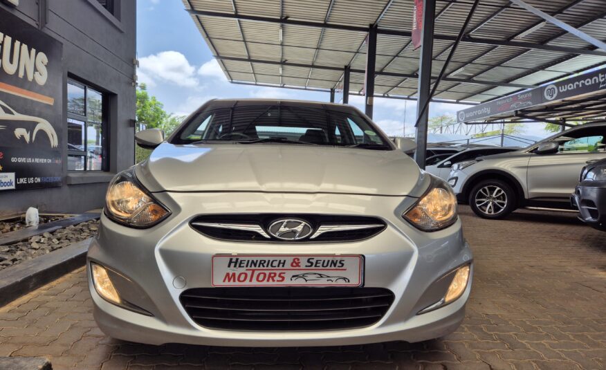 Hyundai Accent Sedan 1.6 Fluid Auto