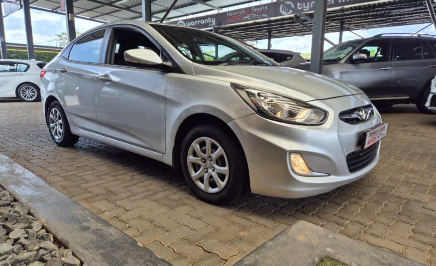 Hyundai Accent Sedan 1.6 Fluid Auto