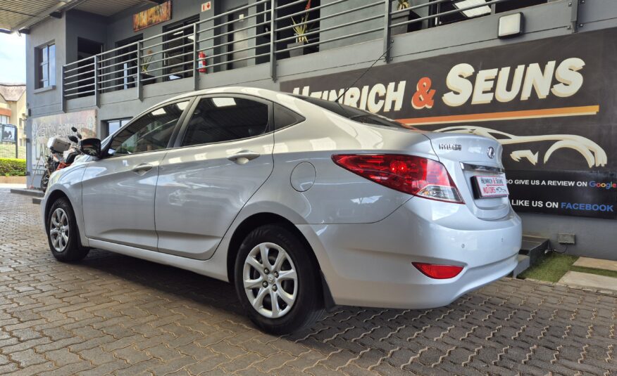 Hyundai Accent Sedan 1.6 Fluid Auto