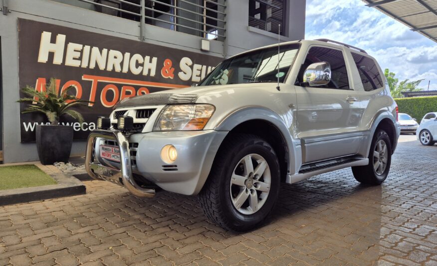 Mitsubishi Pajero 3-Door 3.8 GLS