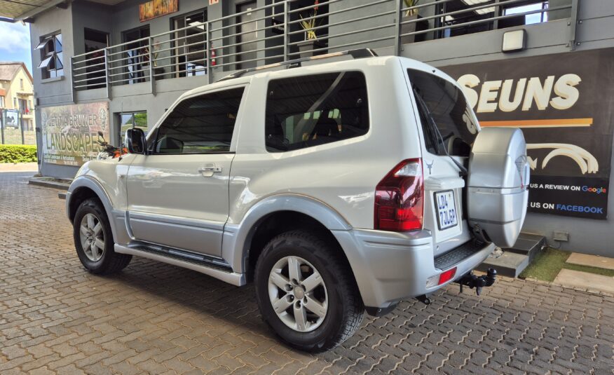 Mitsubishi Pajero 3-Door 3.8 GLS