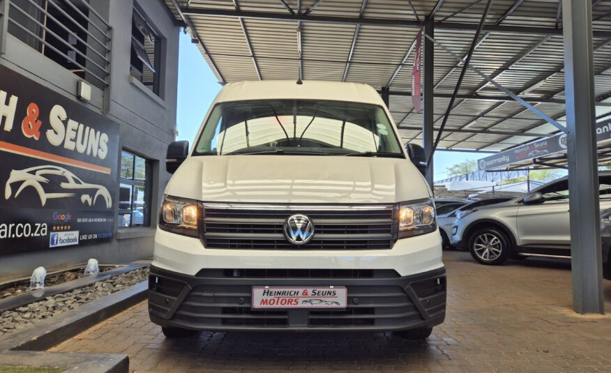 Volkswagen Crafter 50 2.0TDI XLWB 23-Seater