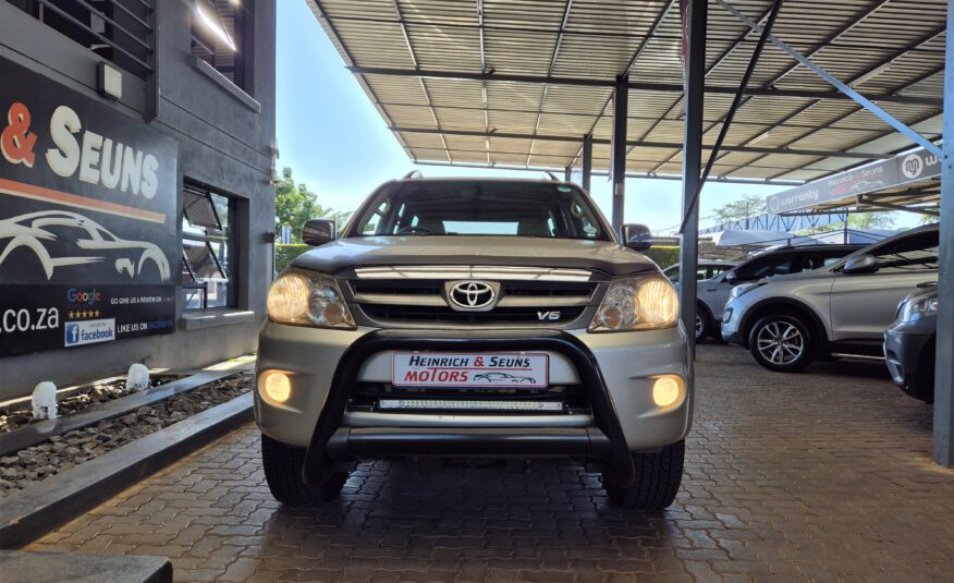 Toyota Fortuner V6 4.0 4×4 Auto