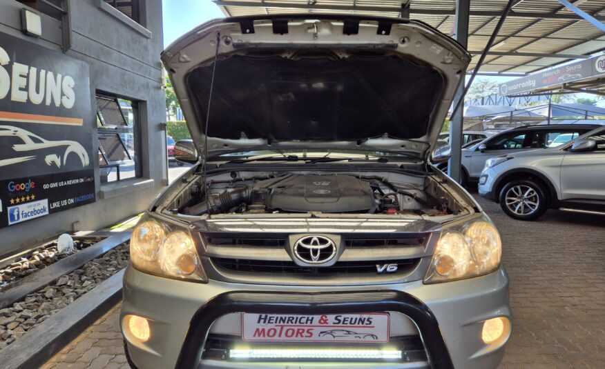 Toyota Fortuner V6 4.0 4×4 Auto