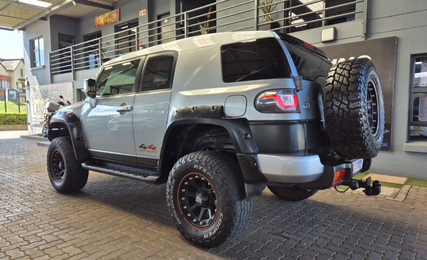 Toyota FJ Cruiser 4.0 V6 Auto