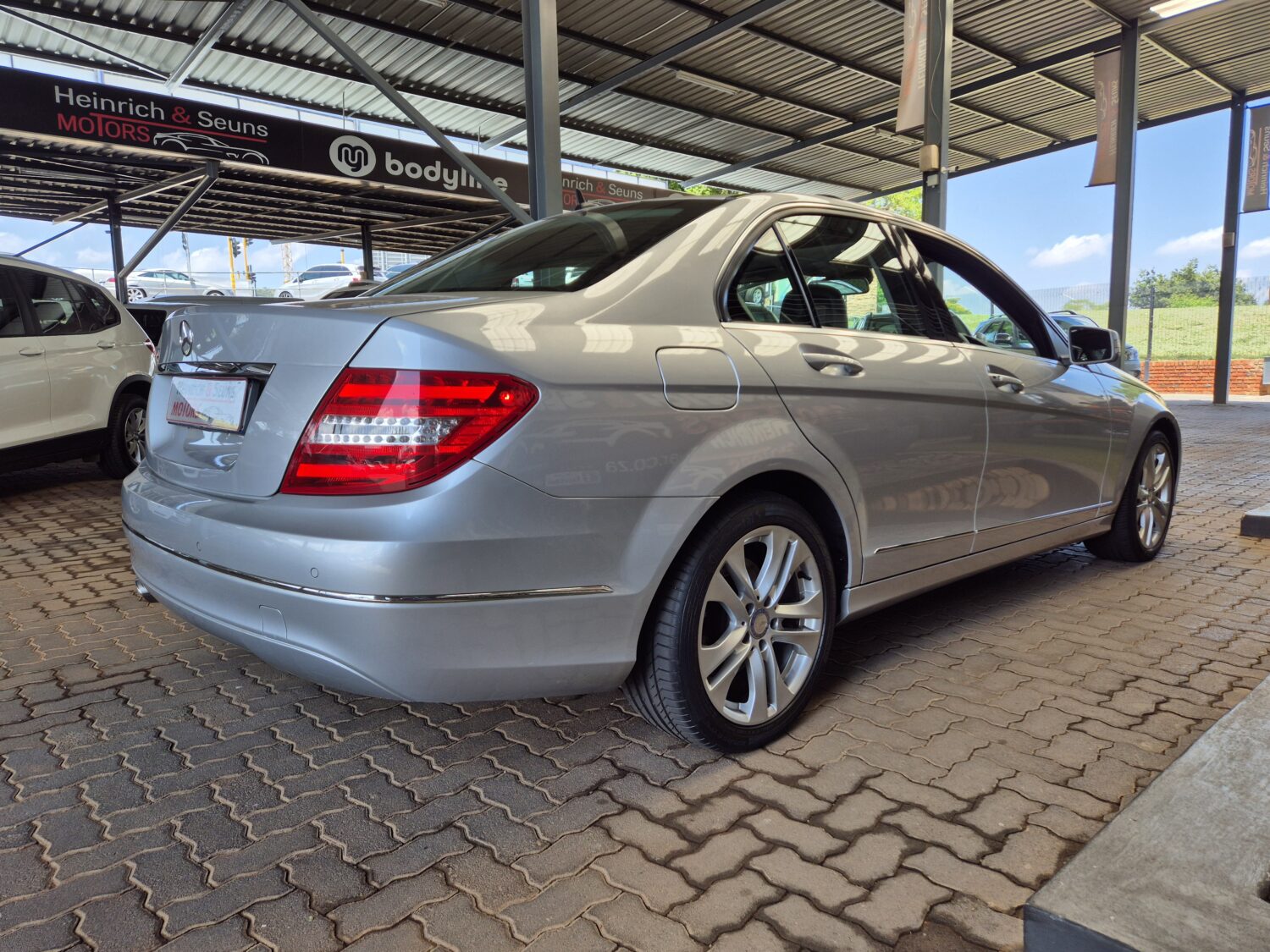 Mercedes-Benz C-Class C200 Avantgarde Auto