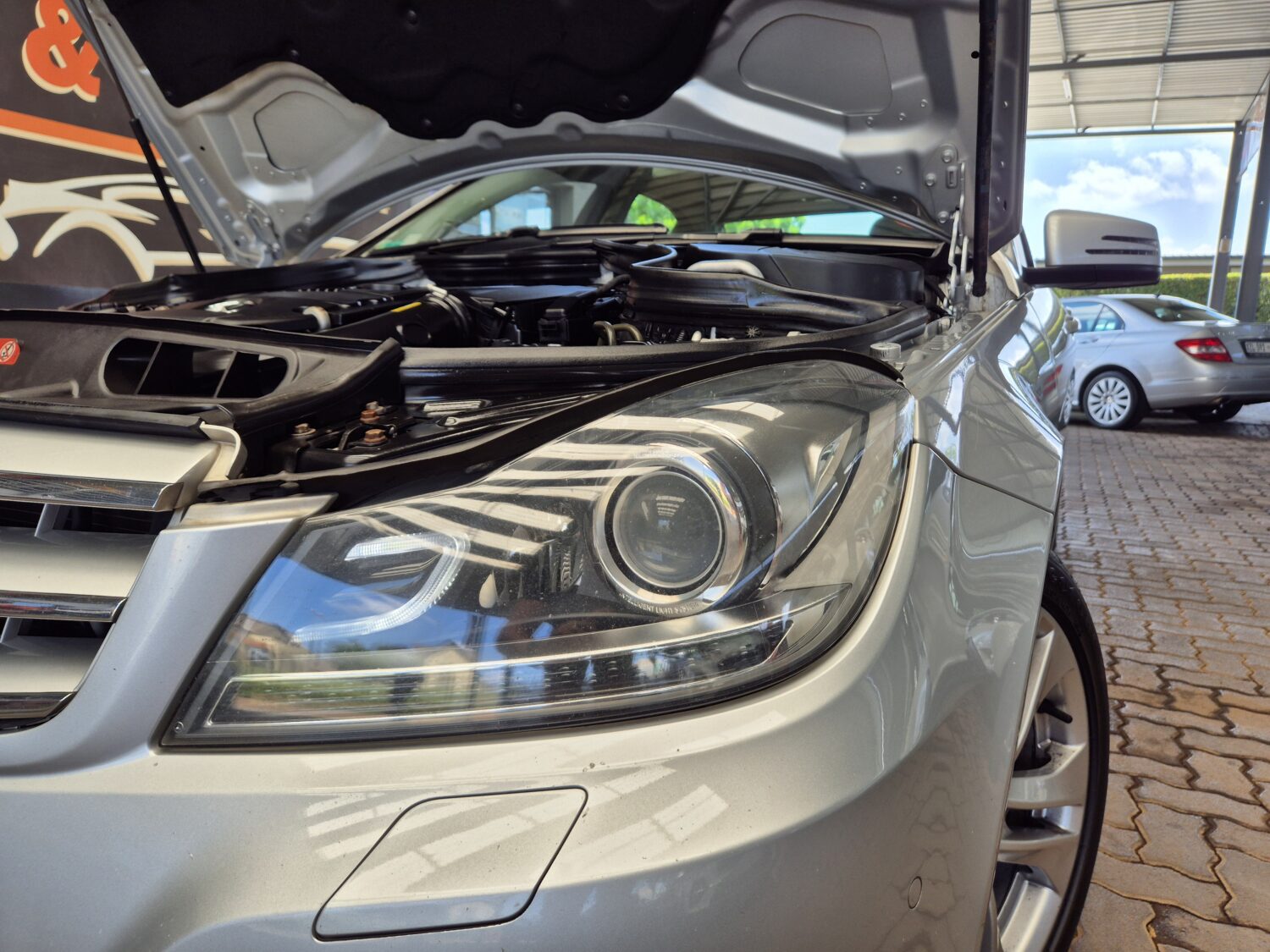 Mercedes-Benz C-Class C200 Avantgarde Auto