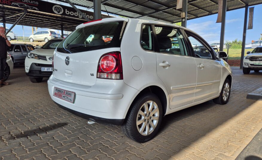 Volkswagen Polo 1.6 Comfortline Auto