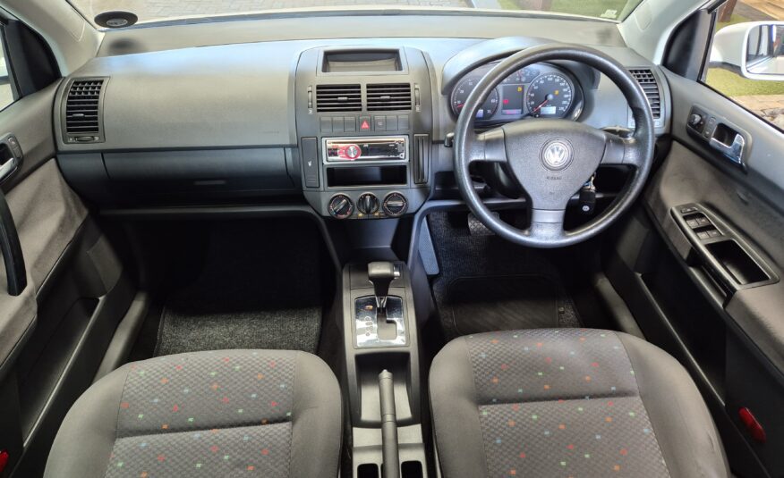 Volkswagen Polo 1.6 Comfortline Auto