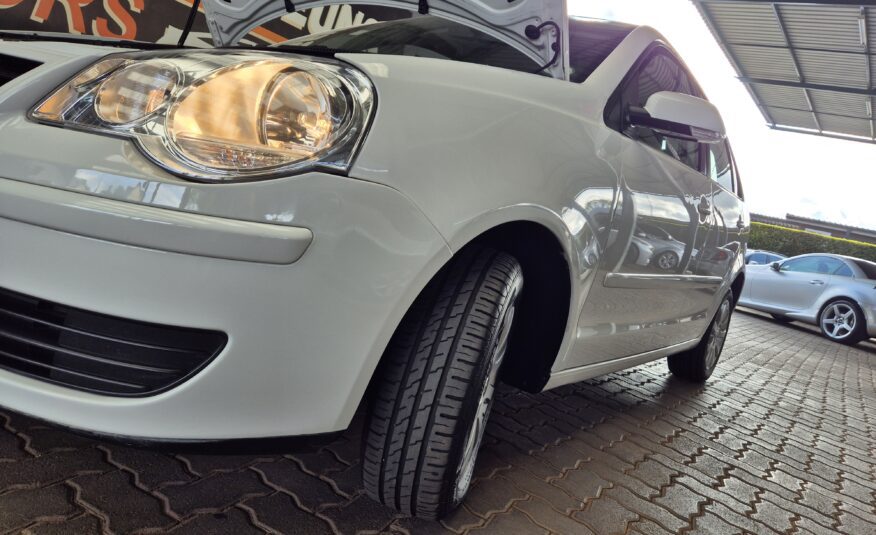 Volkswagen Polo 1.6 Comfortline Auto