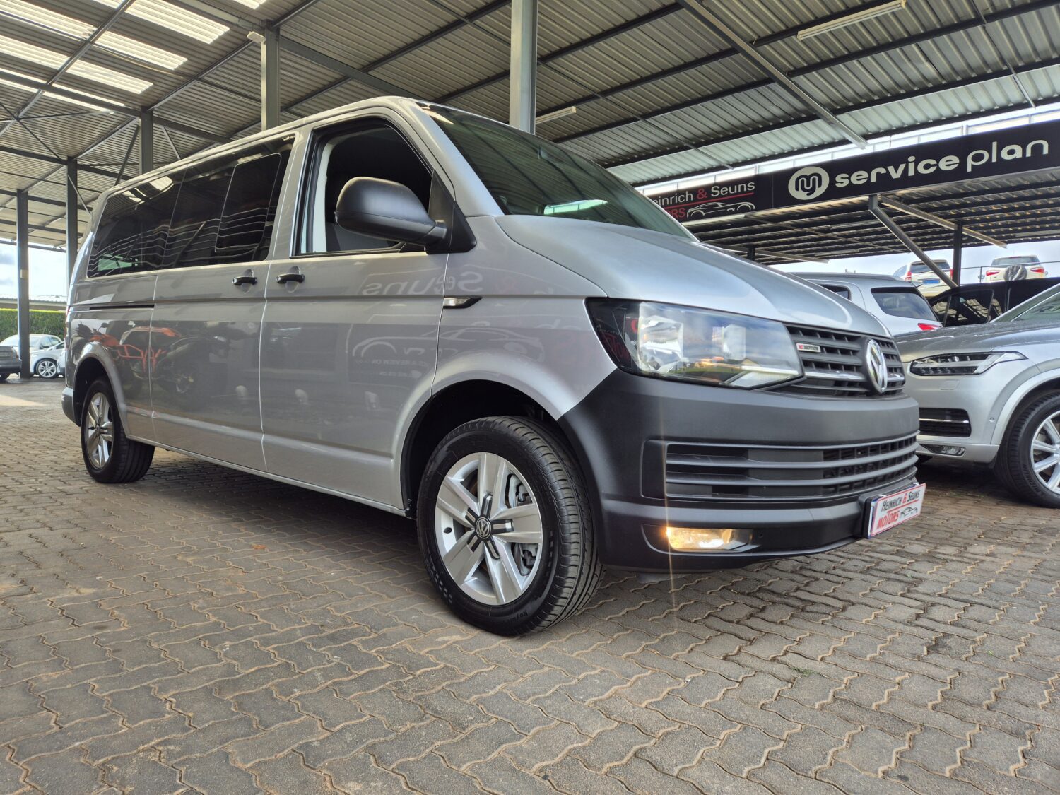Volkswagen Transporter 2.0BiTDI Crew Bus LWB 4Motion Auto