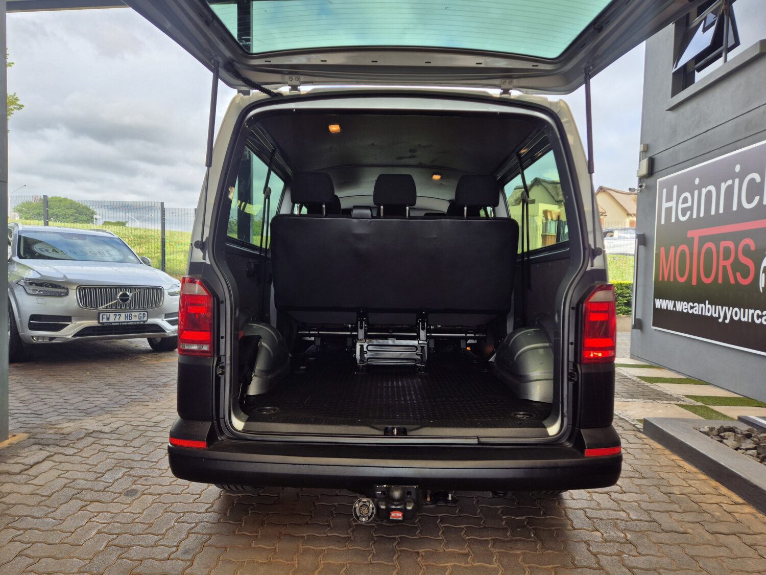 Volkswagen Transporter 2.0BiTDI Crew Bus LWB 4Motion Auto