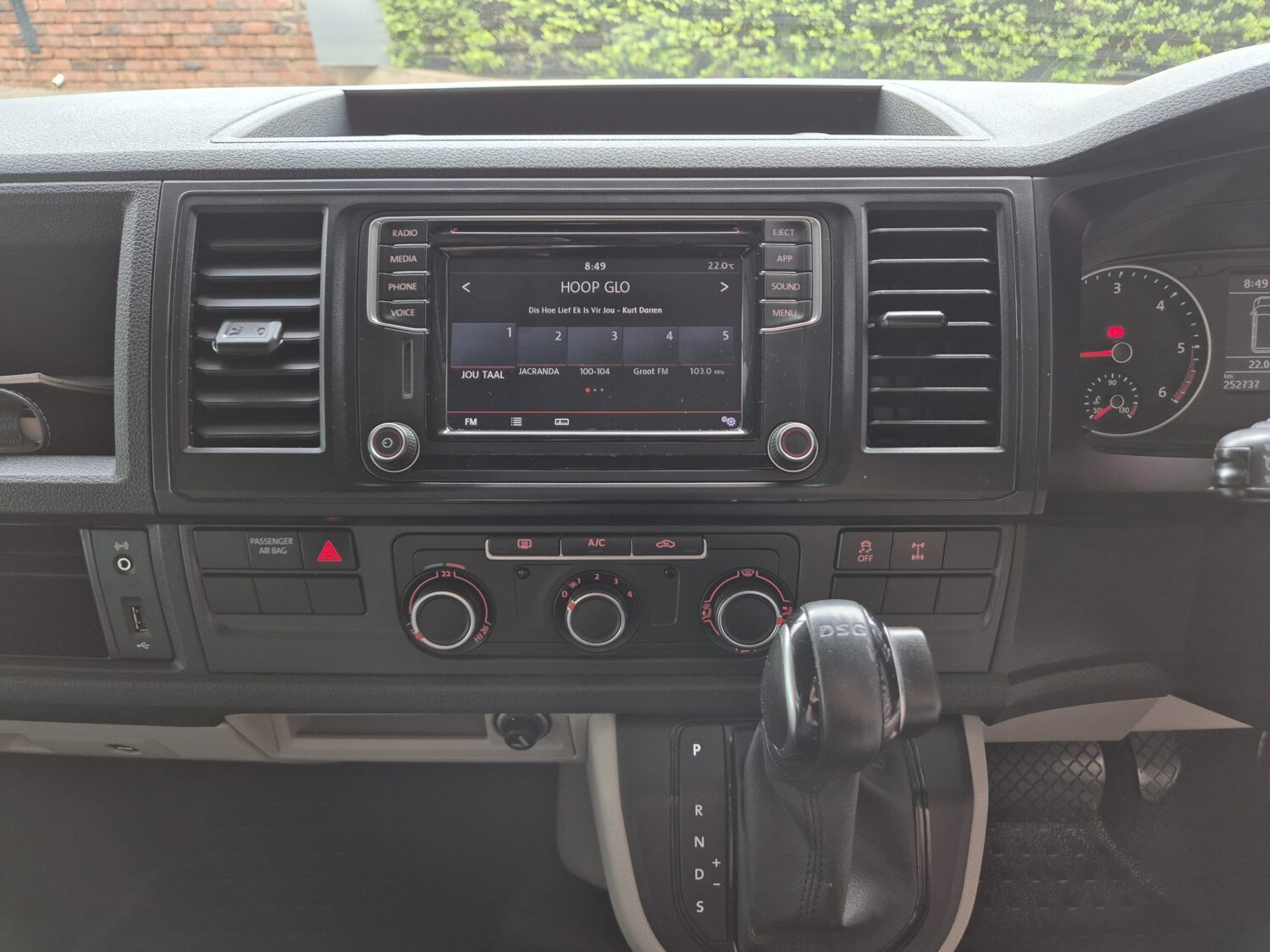 Volkswagen Transporter 2.0BiTDI Crew Bus LWB 4Motion Auto