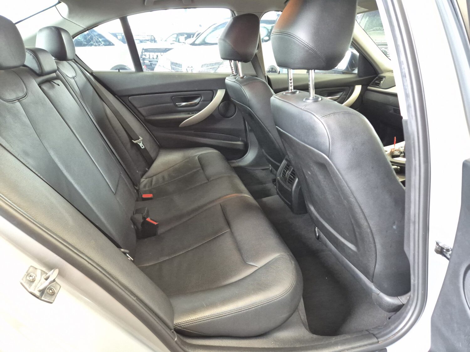 BMW 3 Series 320i auto